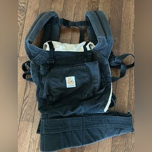 Ergobaby Black Carrier